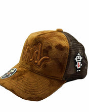 Load image into Gallery viewer, BROWN &amp; BROWN LOUD VELVET HAT

