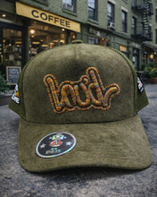 Load image into Gallery viewer, OLIVE SUDED MULTICOLOR TRUCKER (Copy)
